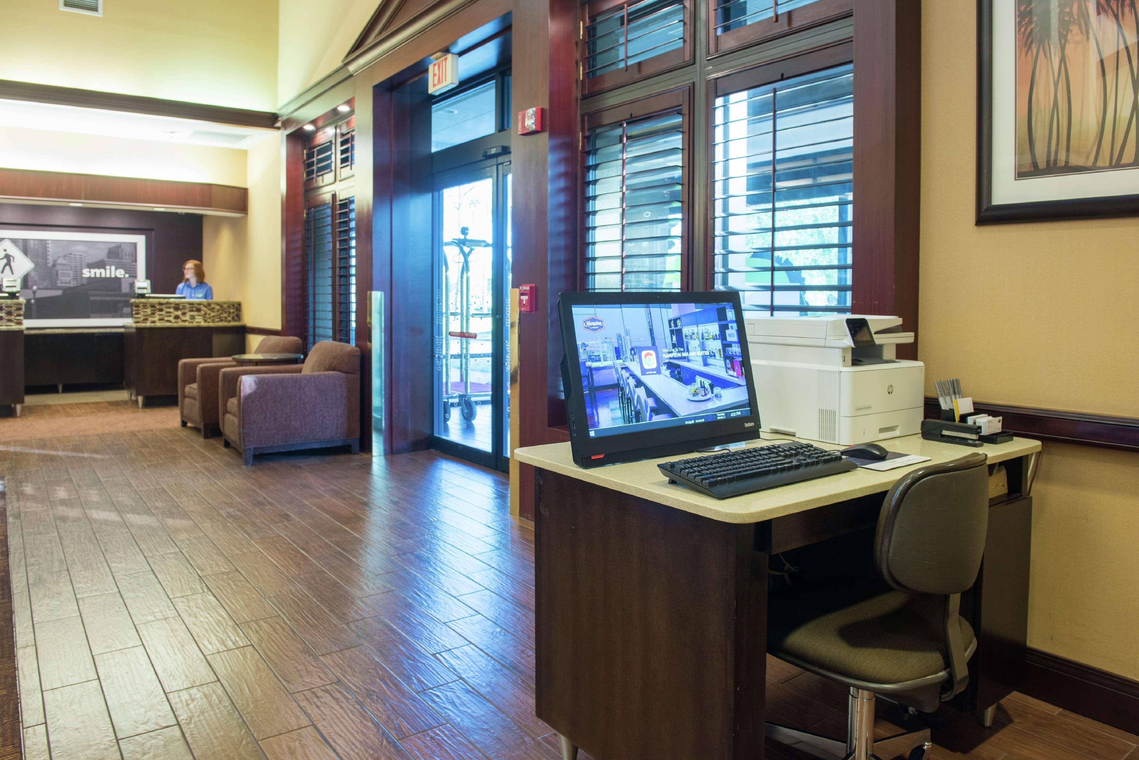 Hampton Inn & Suites Tampa-North Extérieur photo